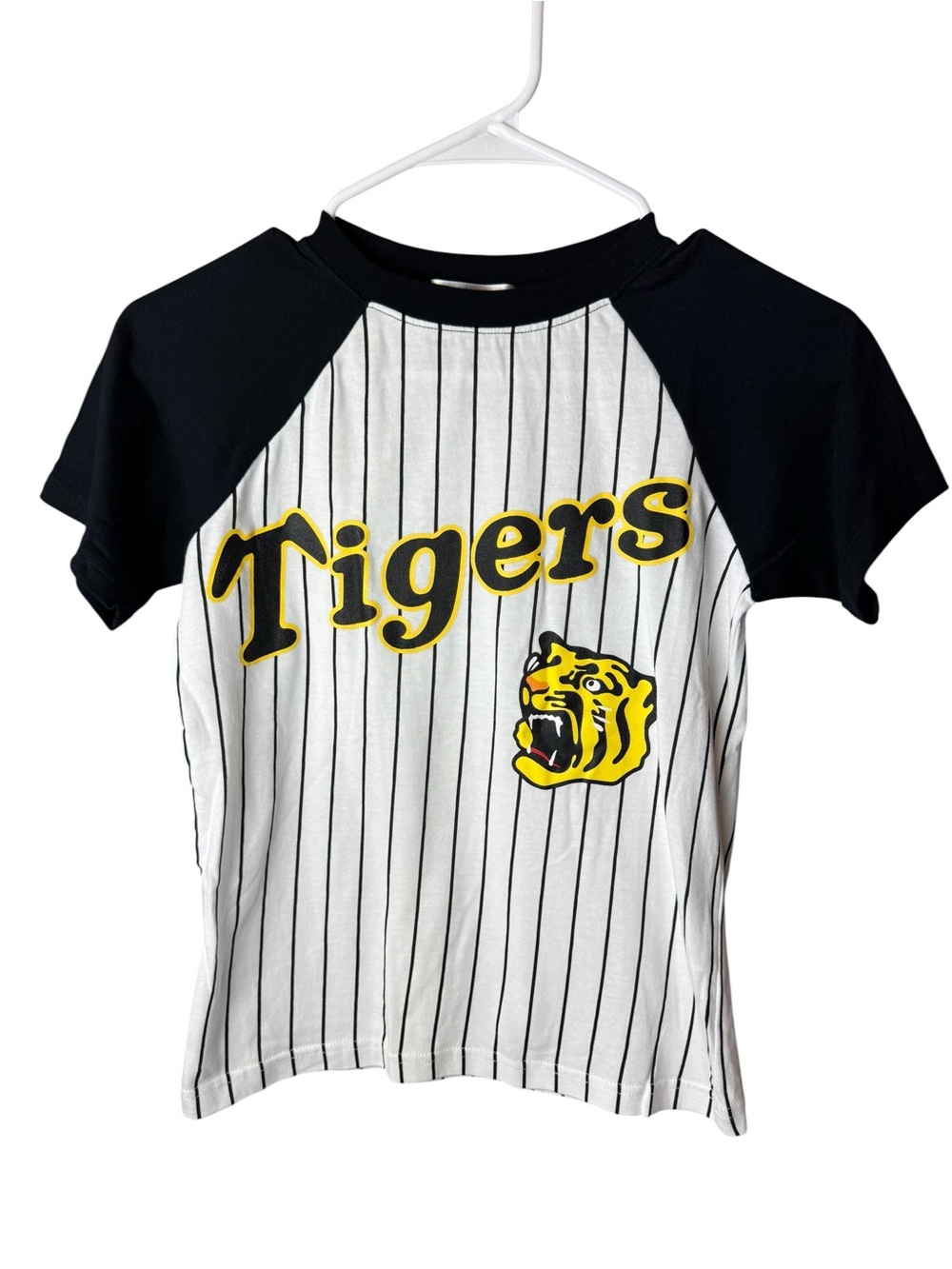Hanshin Tigers Toritani Black & White Striped Raglan Kids Tee Jersey